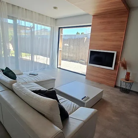 Oddych V Rajeckych Tepliciach V Samostatnom Rodinnom Dome Vila *