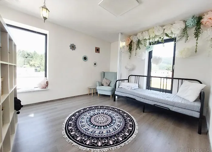 Oddych V Rajeckych Tepliciach V Samostatnom Rodinnom Dome Villa Rajecké Teplice